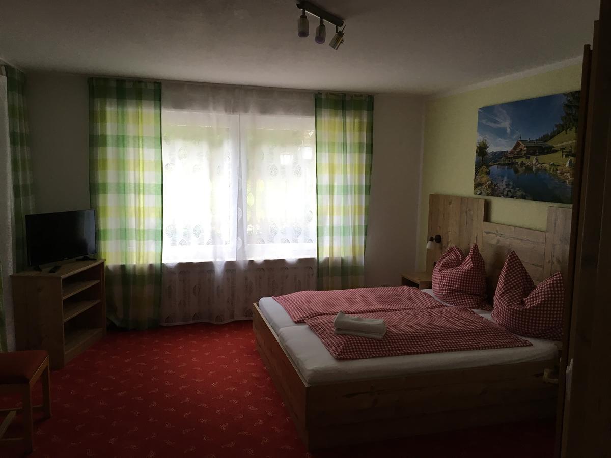 Bed & Breakfast Schwansee 2*